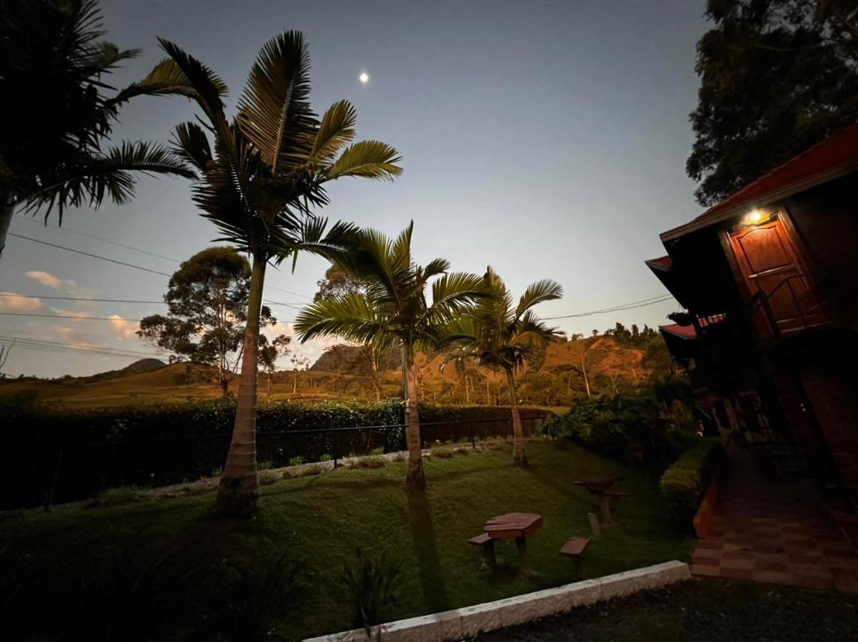 El Cielo Jardin Hotel Buitenkant foto